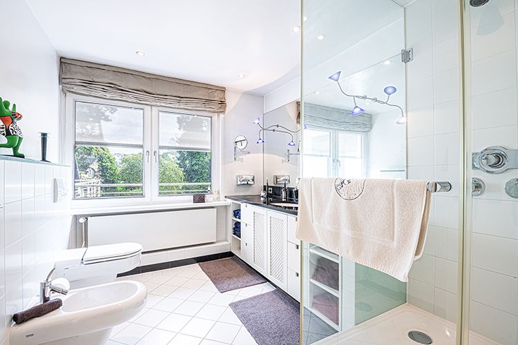 Immobilienfotografie Badezimmer Villa